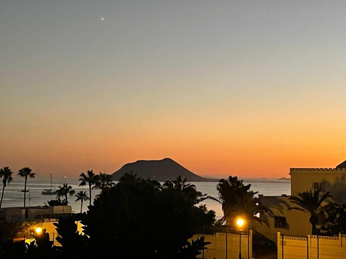 Alojamiento Playa Centro Corralejo 17 Экстерьер фото